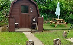Rum Bridge 'Hazels' Pet Friendly Glamping Pod
